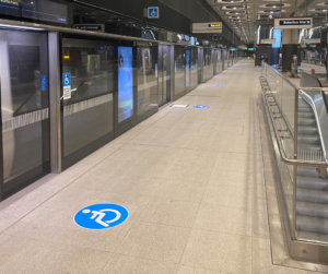 wheelchair access points from platform to train new Elizabeth line